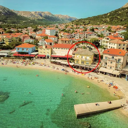 Seaside With Balcony And Sea View Apartment *