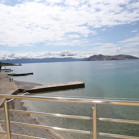 Seaside With Balcony And Sea View Apartment